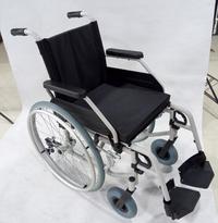 Manual Steel Wheelchair Pneumatic WheelChair SC-SW17